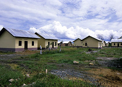 Neue Huser nach dem Tsunami in Banda Aceh - Sumatra - (c) Armin Trutnau