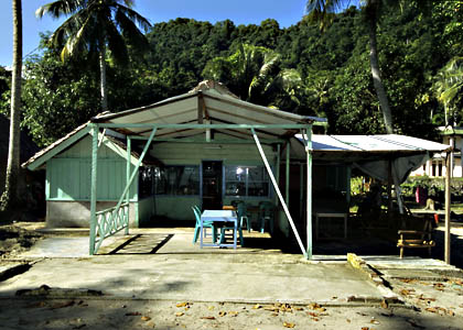Restaurant in Gapang, Sumatra - Pulau Weh - (c) Armin Trutnau