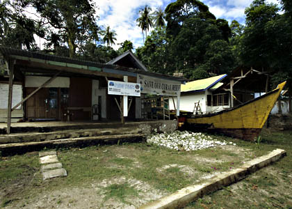 Rubia Tirta Divers nach dem Tusunami - Pulau Weh - Sumatra - (c) Armin Trutnau