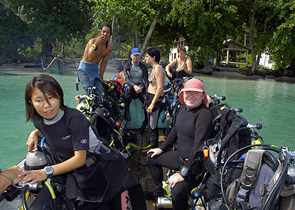 Tauchboot bei der Ausfahrt - Gapang - Pulau Weh - (c) Birgit Trutnau