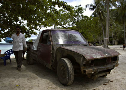 "Tsunami Car" - (c) Birgit Trutnau